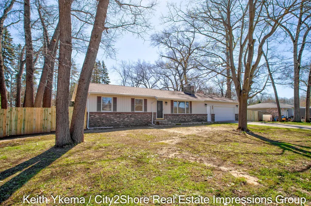 1830 N Roberts Road Muskegon Charter Township MI 49445