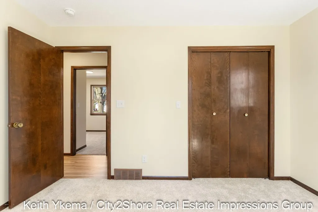 1830 N Roberts Road Muskegon Charter Township MI 49445