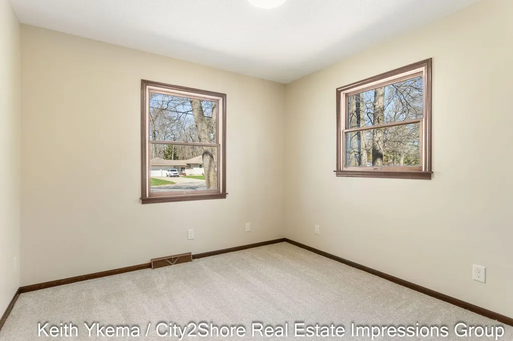1830 N Roberts Road Muskegon Charter Township MI 49445