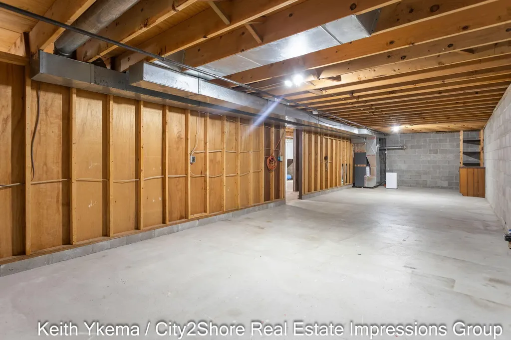 1830 N Roberts Road Muskegon Charter Township MI 49445