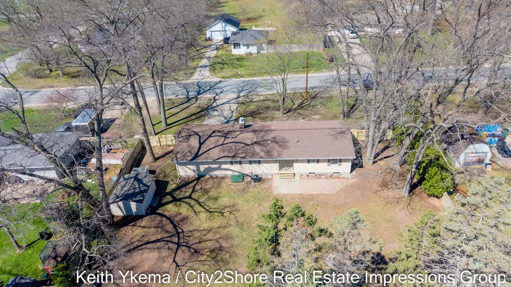 1830 N Roberts Road Muskegon Charter Township MI 49445