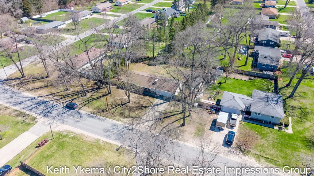 1830 N Roberts Road Muskegon Charter Township MI 49445
