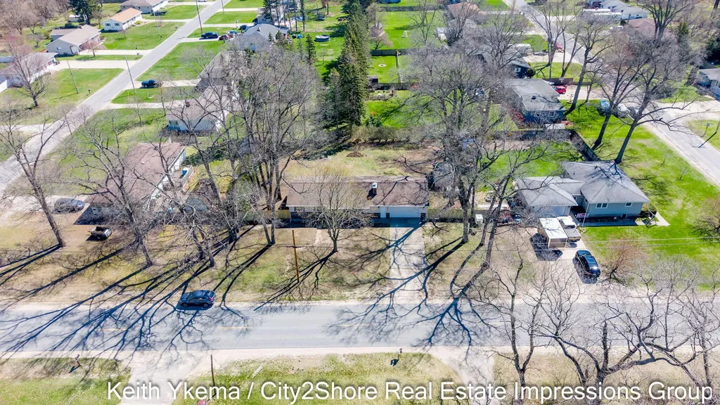 1830 N Roberts Road Muskegon Charter Township MI 49445