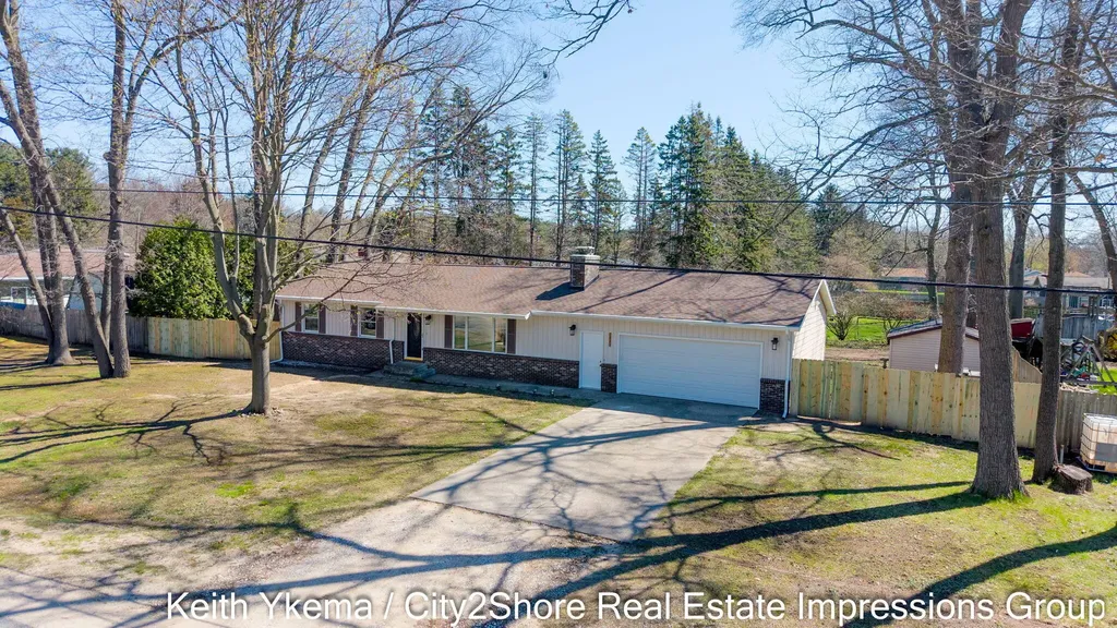 1830 N Roberts Road Muskegon Charter Township MI 49445