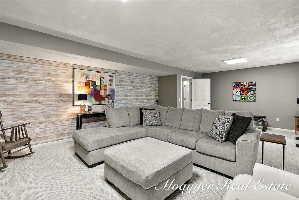 7321 Cuesta Way NE Cannon Township MI 49341