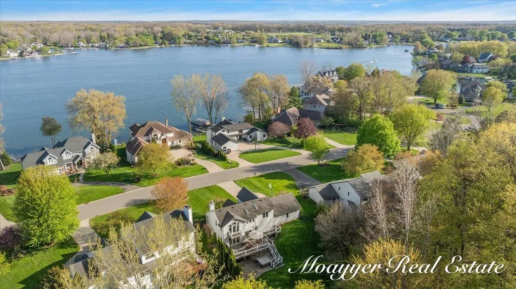 7321 Cuesta Way NE Cannon Township MI 49341