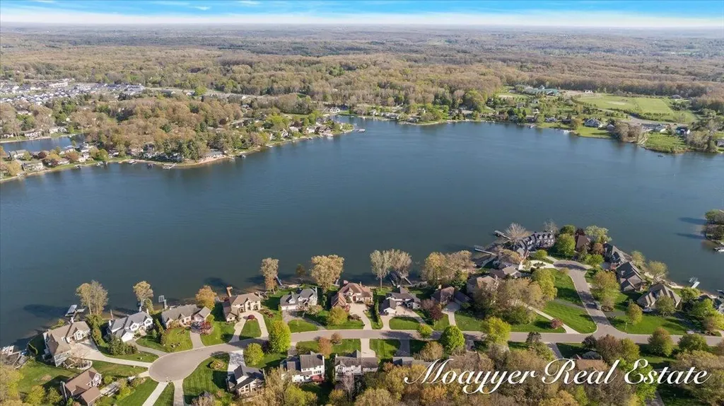 7321 Cuesta Way NE Cannon Township MI 49341