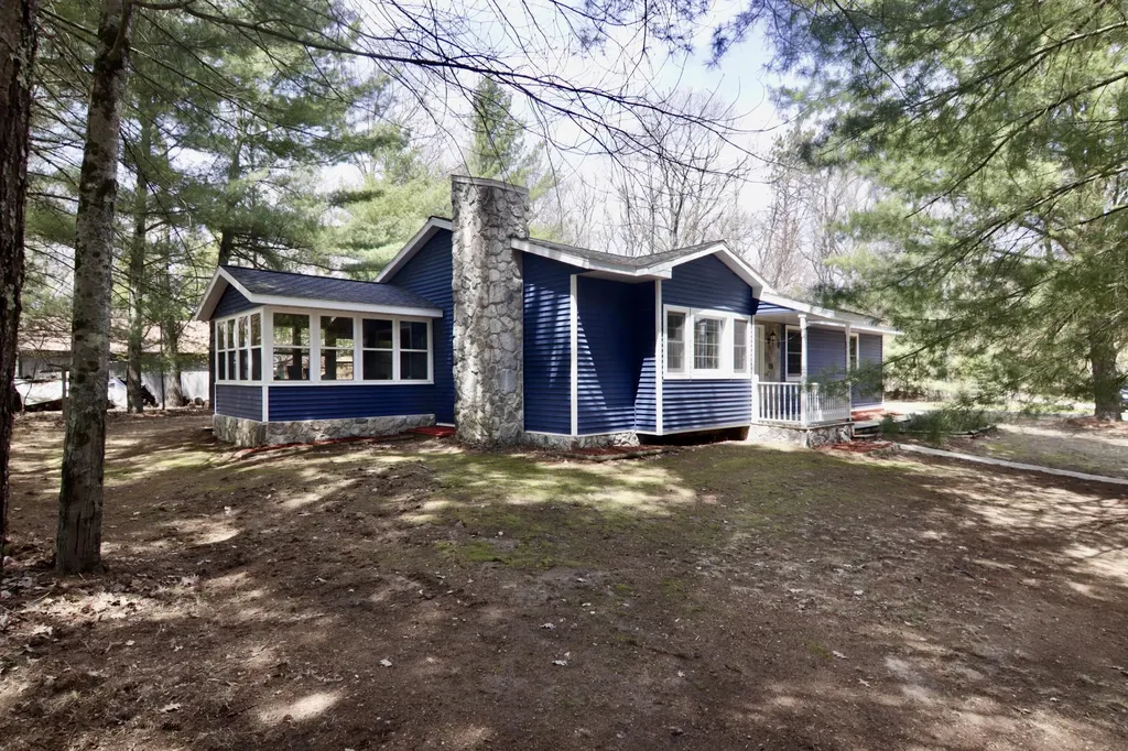 7312 W Echo Lake Drive Lake Township MI 49304