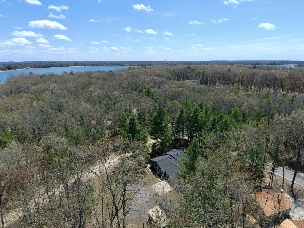 7312 W Echo Lake Drive Lake Township MI 49304