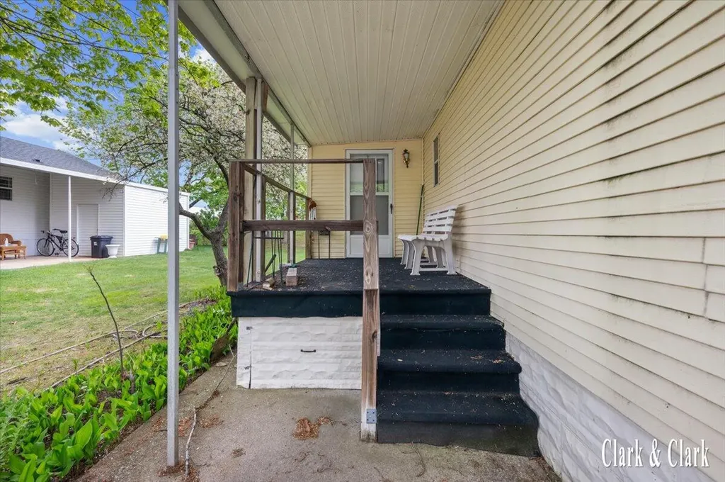 5694 N Seagull Drive NE Plainfield Charter Township MI 49306