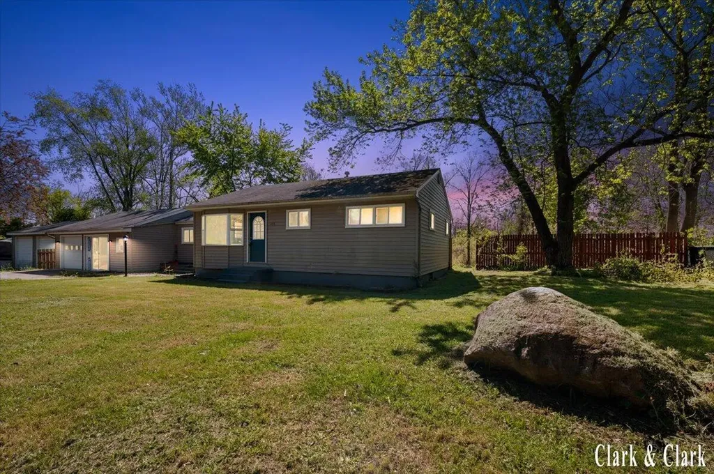 146 S Carleton Drive Pennfield Charter Township MI 49017