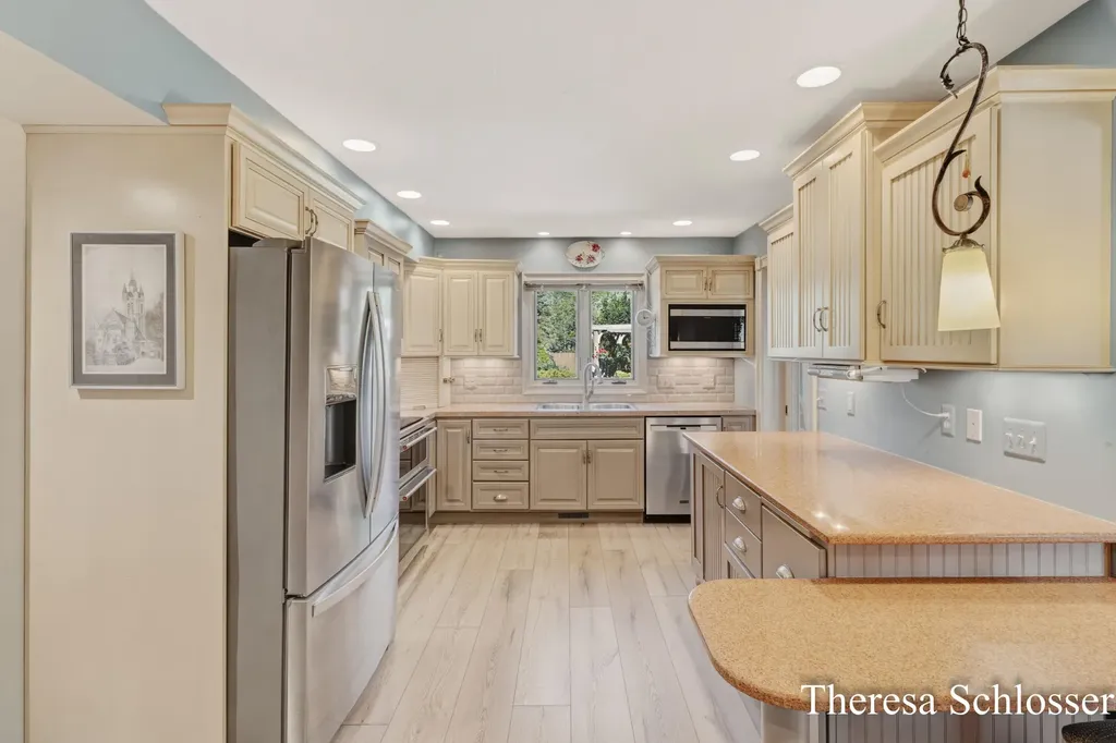 3704 Piute Drive SW Grandville City MI 49418