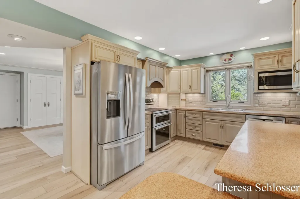 3704 Piute Drive SW Grandville City MI 49418