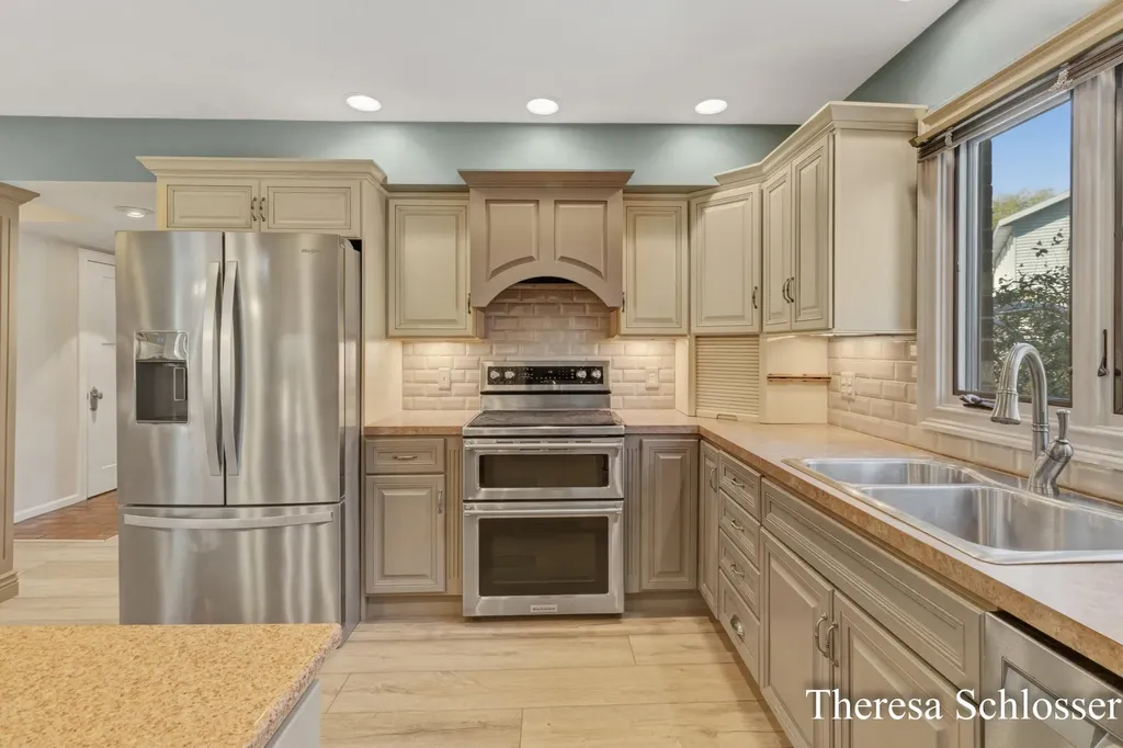 3704 Piute Drive SW Grandville City MI 49418
