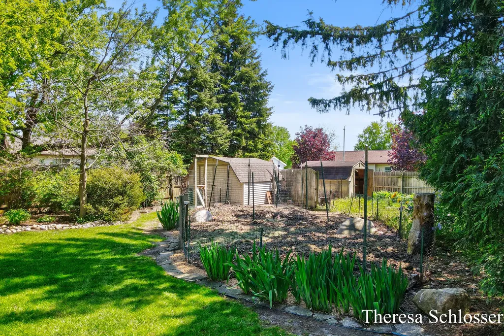 3704 Piute Drive SW Grandville City MI 49418