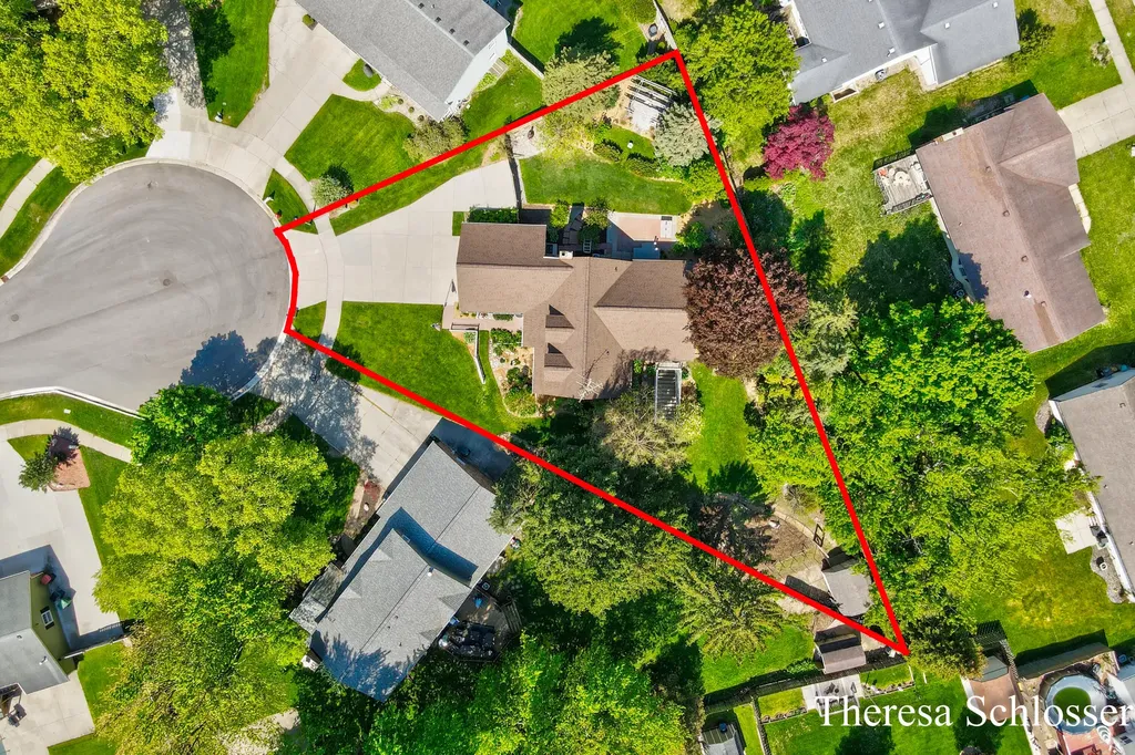 3704 Piute Drive SW Grandville City MI 49418