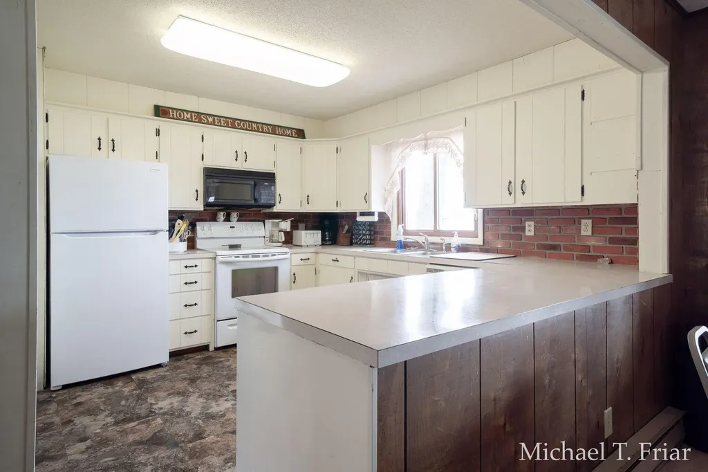 3668 Sunny Drive Orient Township MI 49679