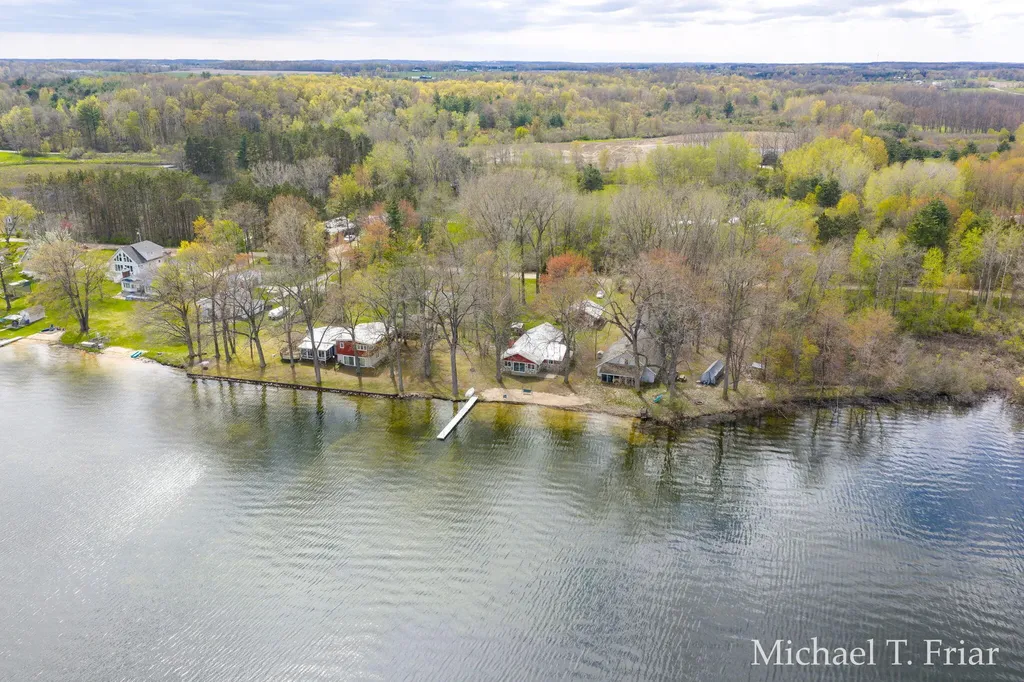 3668 Sunny Drive Orient Township MI 49679
