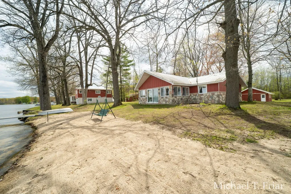 3668 Sunny Drive Orient Township MI 49679