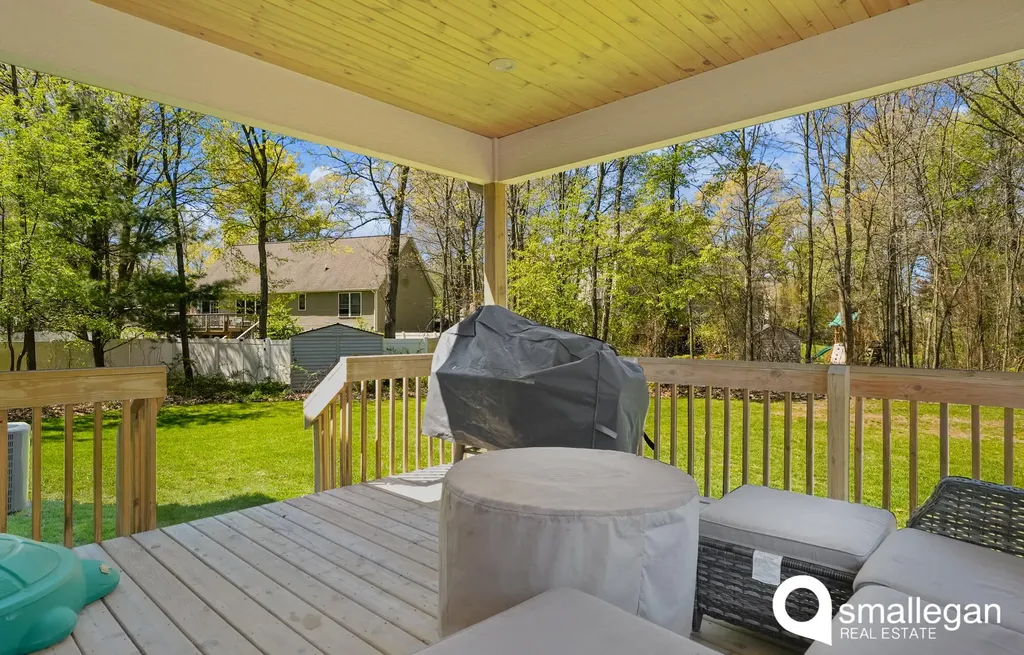 627 S Walker Road Muskegon Charter Township MI 49442