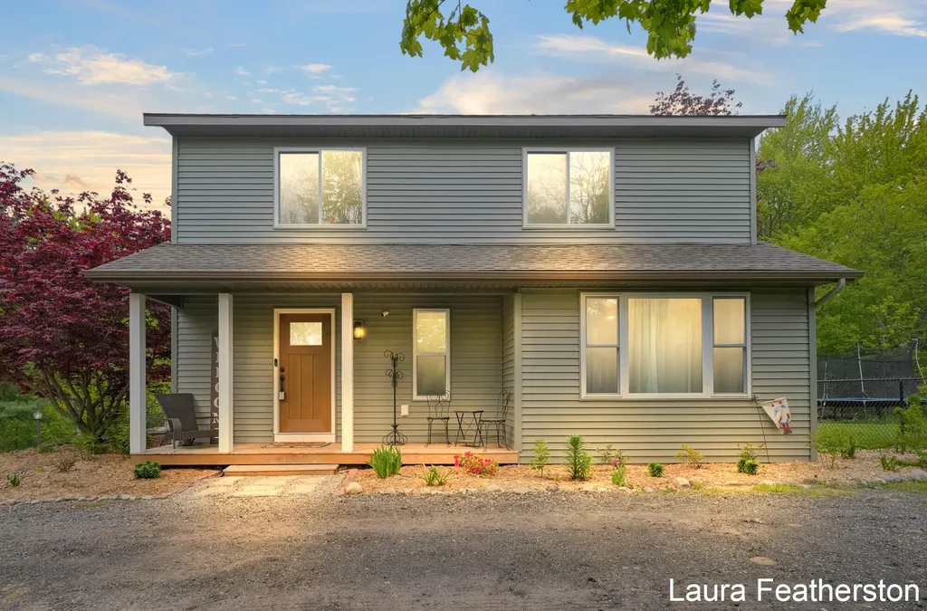 10451 Pine Island Drive NE Algoma Township MI 49345