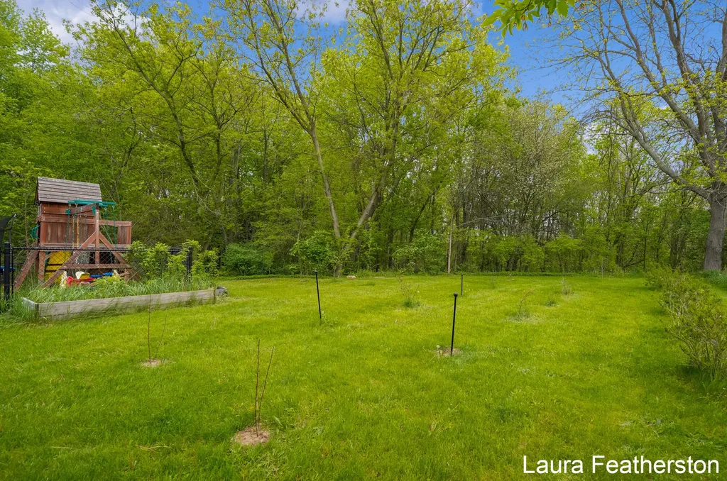 10451 Pine Island Drive NE Algoma Township MI 49345