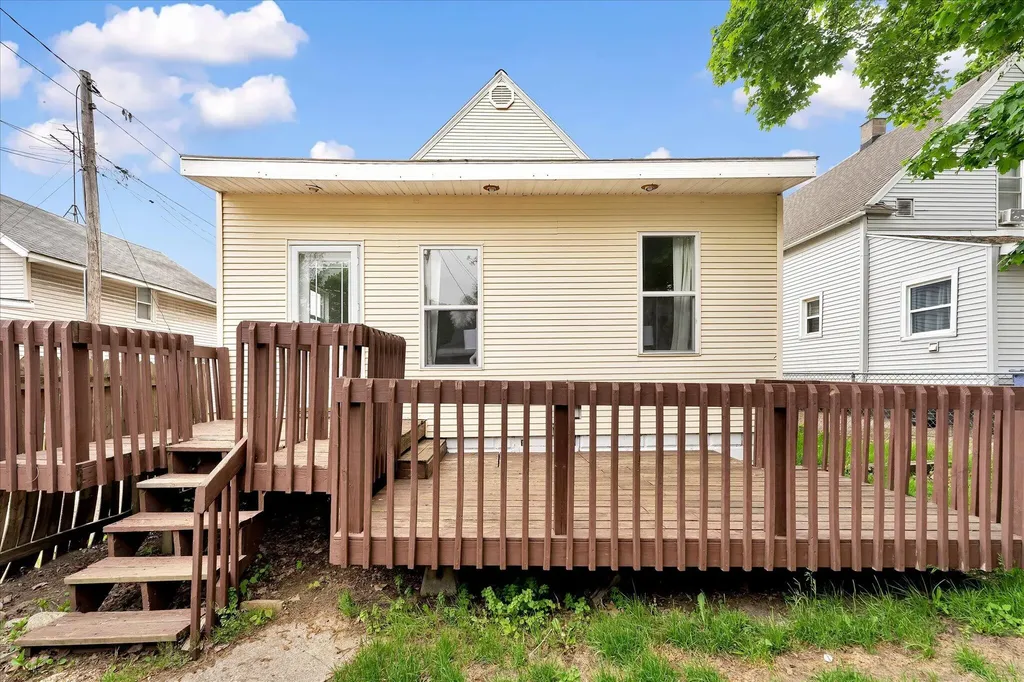 22 Ann Street NW Grand Rapids City MI 49505