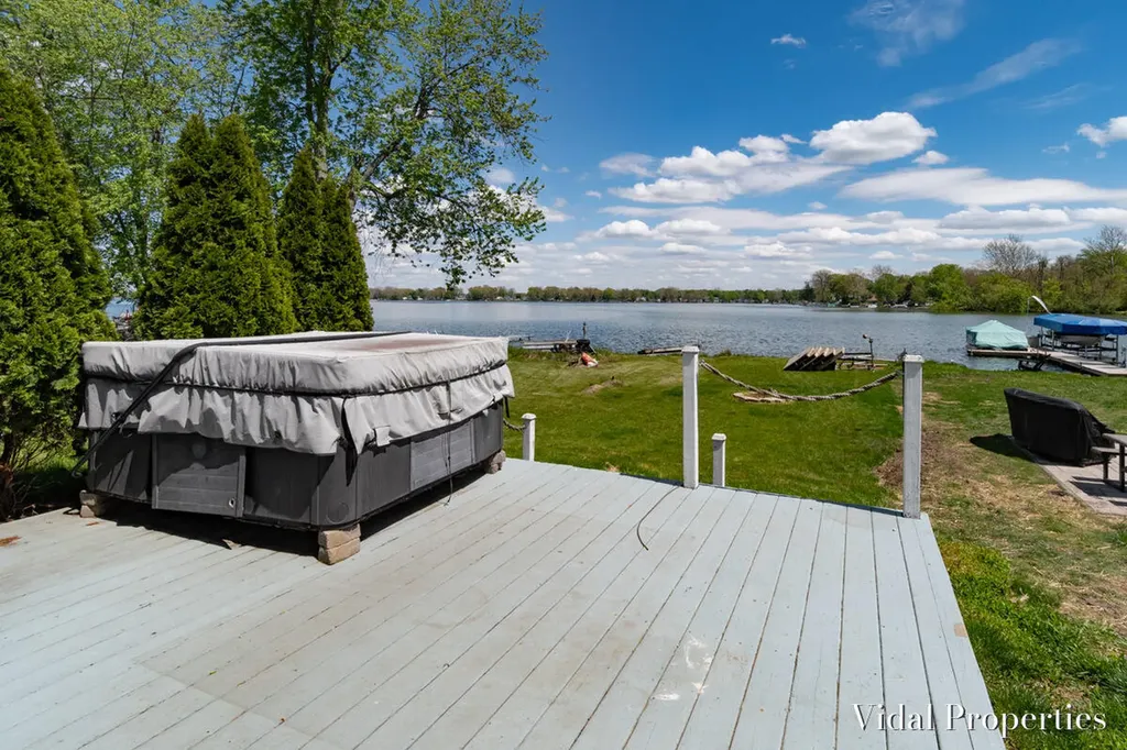 8929 Waruf Avenue Portage City MI 49002