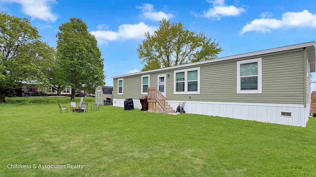 7045 Shamley Avenue NE Plainfield Charter Township MI 49306