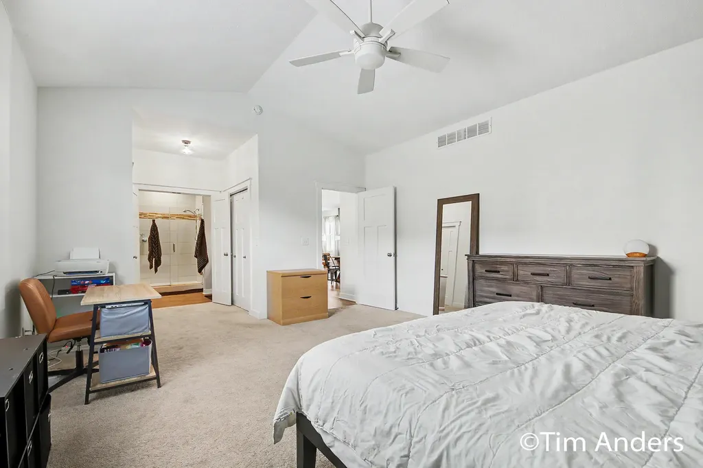 4316 Stratton Boulevard Kentwood City MI 49512