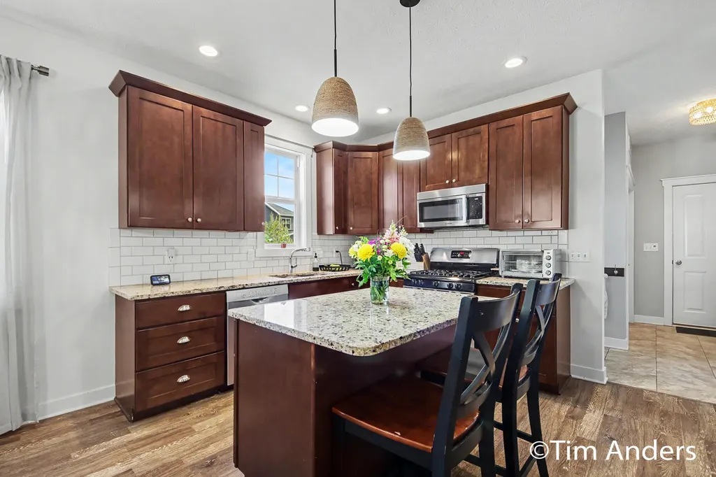 4316 Stratton Boulevard Kentwood City MI 49512