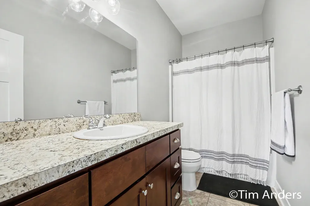 4316 Stratton Boulevard Kentwood City MI 49512