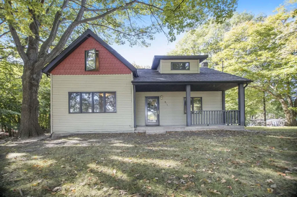 811 N Washington Avenue Ludington City MI 49431