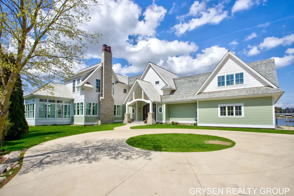 511 N Lake Drive Leighton Township MI 49316