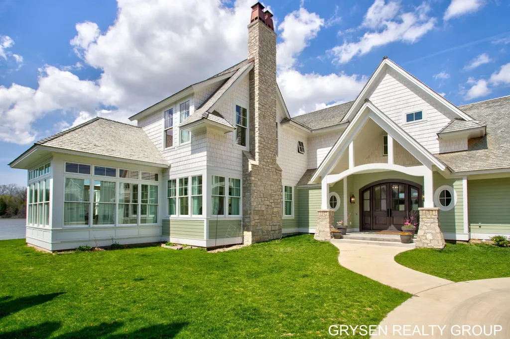 511 N Lake Drive Leighton Township MI 49316