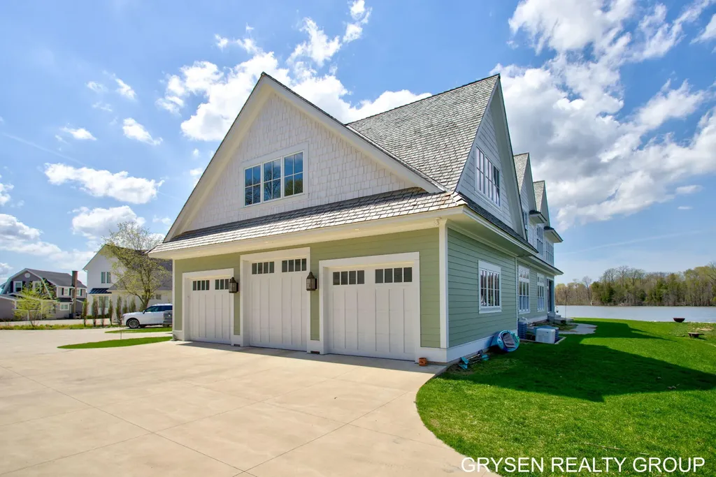 511 N Lake Drive Leighton Township MI 49316