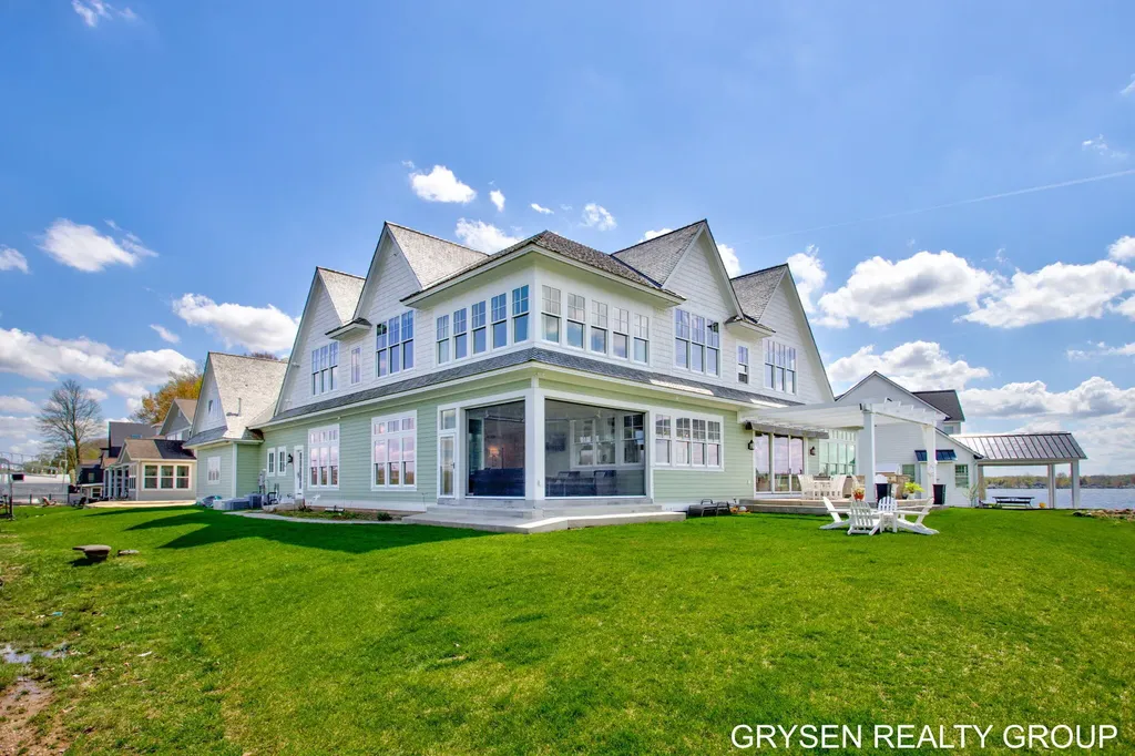 511 N Lake Drive Leighton Township MI 49316