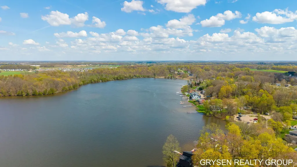 511 N Lake Drive Leighton Township MI 49316