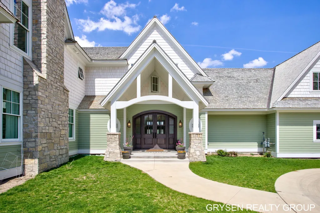 511 N Lake Drive Leighton Township MI 49316