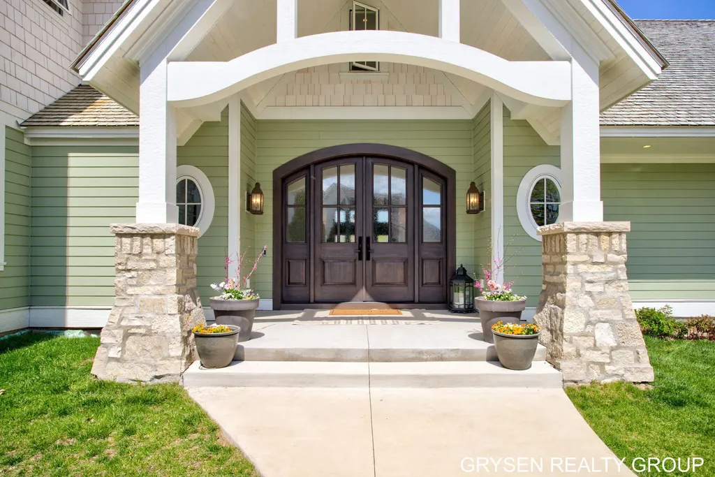 511 N Lake Drive Leighton Township MI 49316