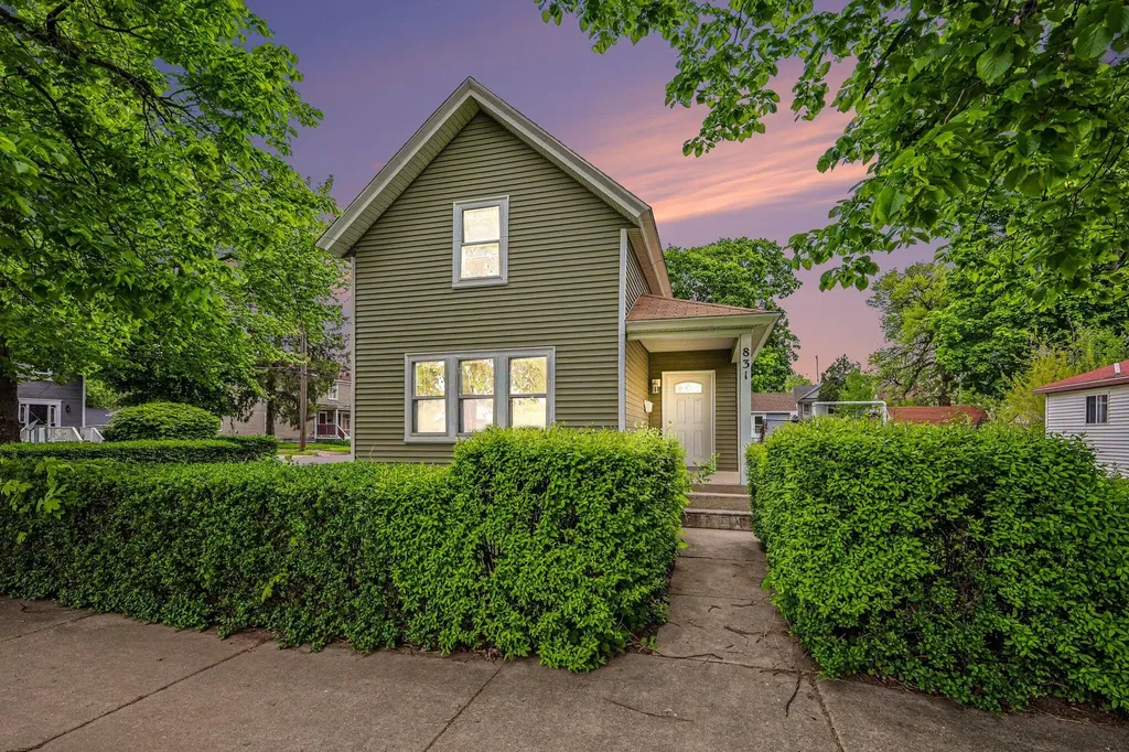 831 Second Street NW Grand Rapids City MI 49504