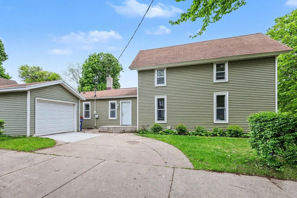 831 Second Street NW Grand Rapids City MI 49504