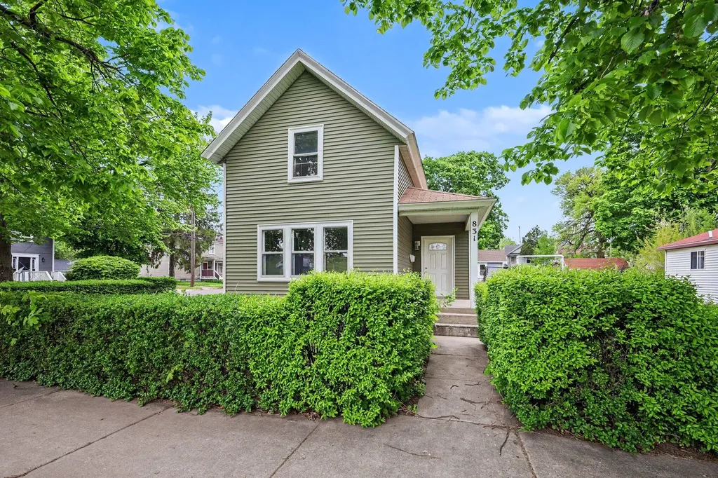 831 Second Street NW Grand Rapids City MI 49504