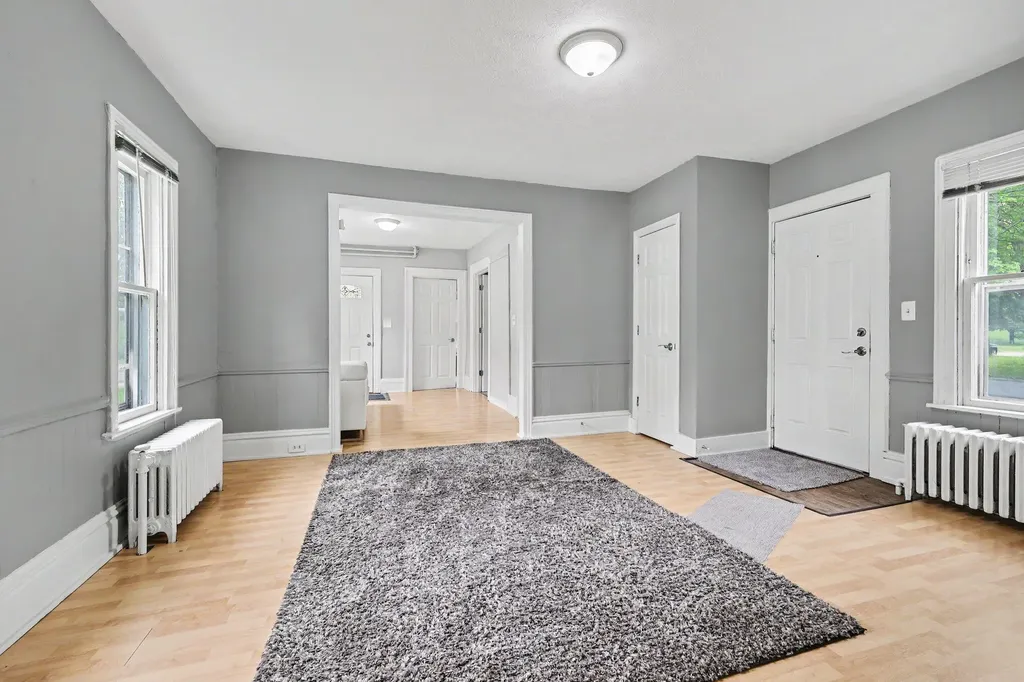 831 Second Street NW Grand Rapids City MI 49504