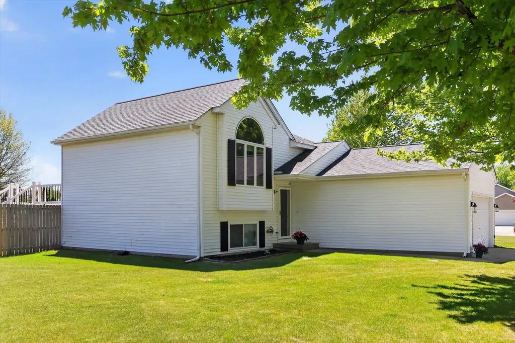 4317 Saturn Drive Dorr Township MI 49323