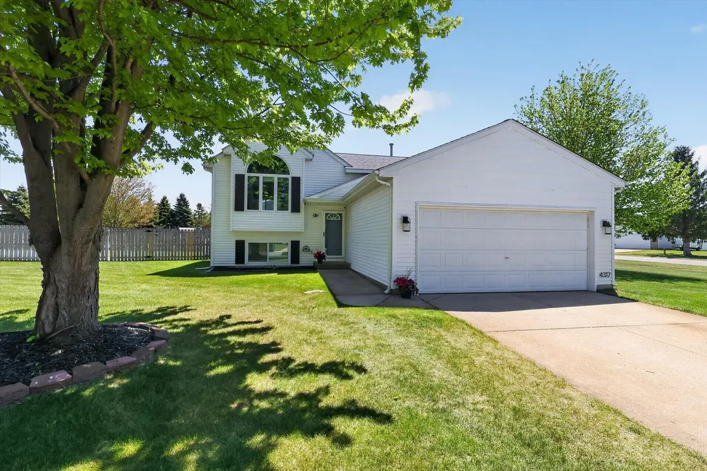 4317 Saturn Drive Dorr Township MI 49323