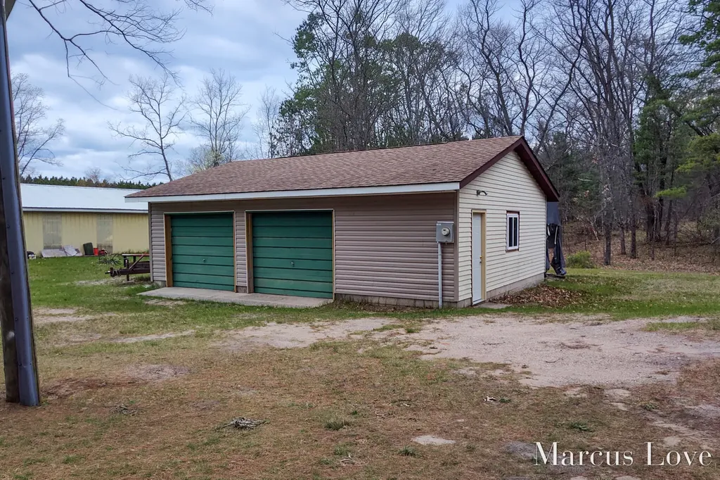 4376 E 24th Street Cherry Valley Township MI 49623