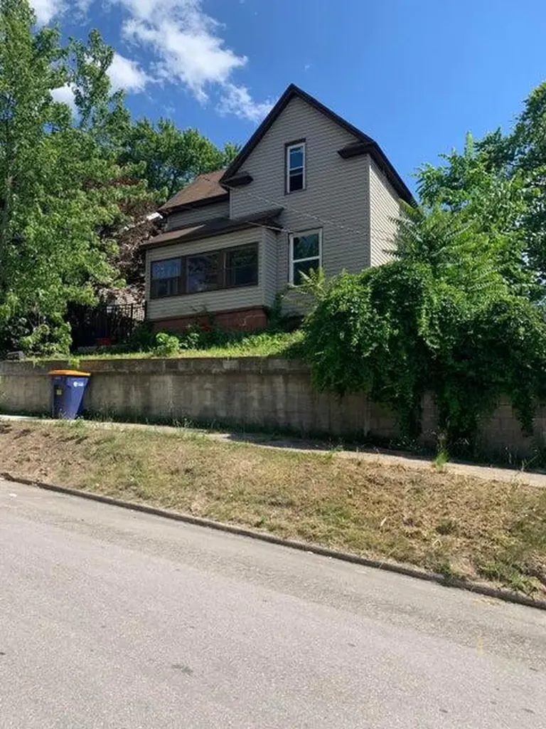 754 Olympia Street SW Grand Rapids City MI 49503