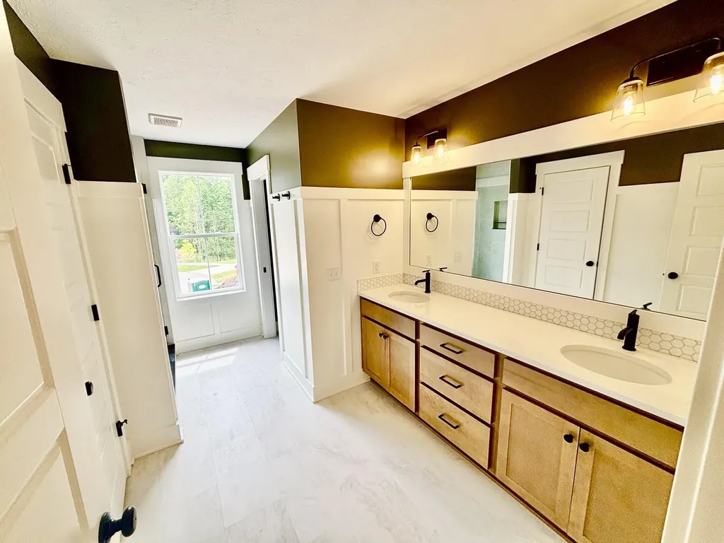 5859 Valley Point Drive SE Caledonia Township MI 49316