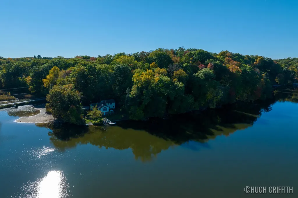 6811 Burger Drive SE Cascade Charter Township MI 49546